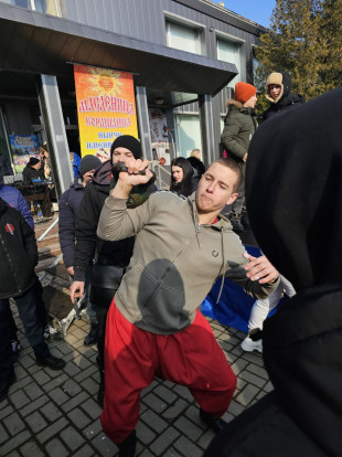 Праздничное гуляние "Гуляй народ - Масленица у ворот!" Праздничное гуляние "Гуляй народ - Масленица у ворот!" 7